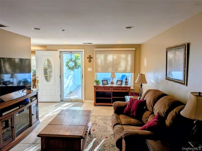 Photo - 785 Blue Ridge Dr