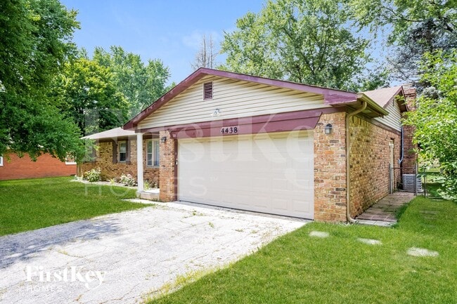 Photo - 4438 Windsor Rd