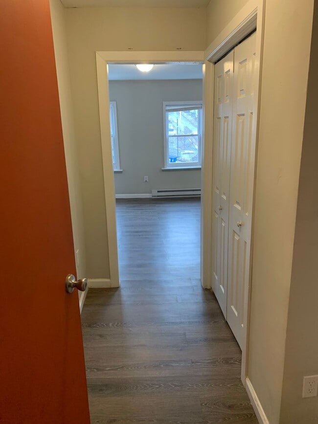 Photo - 657 Northampton St Unidad 3