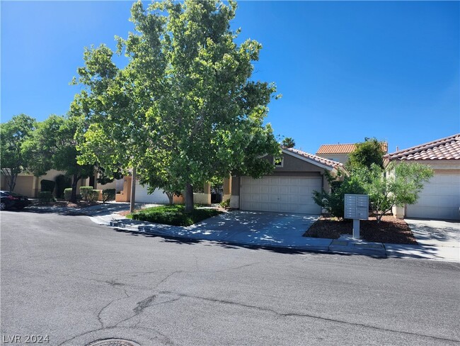 Photo - 9409 Summer Rain Dr