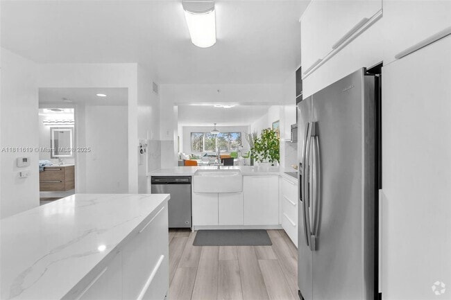 Building Photo - 9525 Weldon Cir Unit H305 Rental