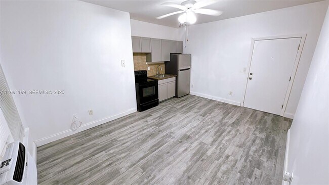 Photo - 842 Meridian Ave Unit 2C