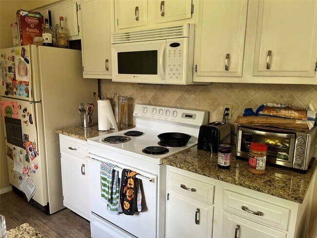 Photo - 12214 Forsythe Dr