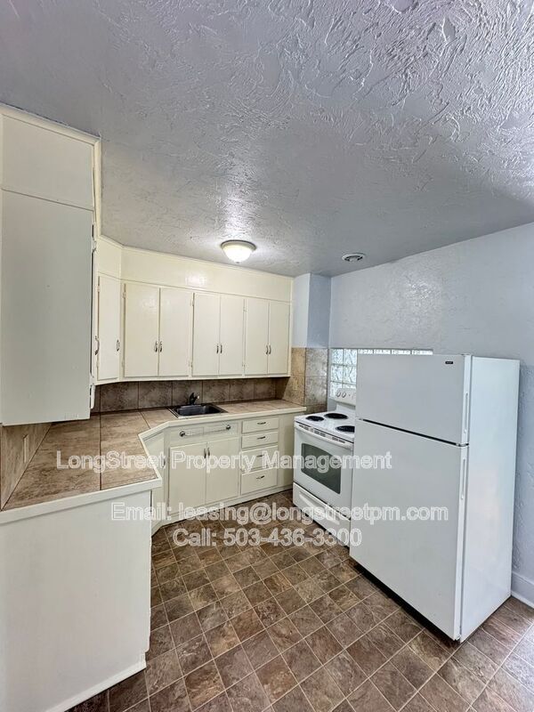 Photo - 417 SE Lyon St Unit 4