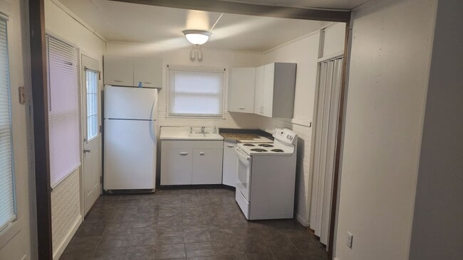 Photo - 702/704 E Division St. Unit 702