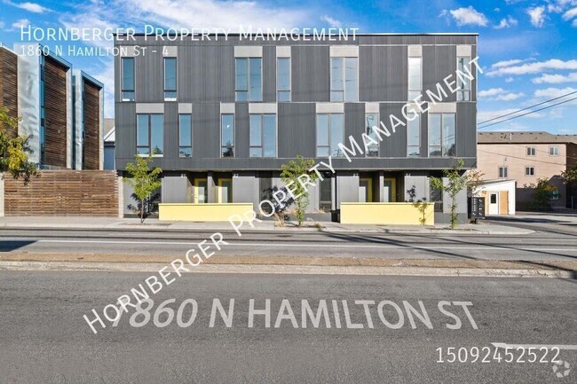 Building Photo - Modern 2 Bedroom 2 Bathroom Townhouse Just... Unit 4