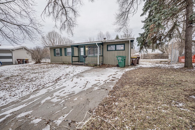 Photo - 2932 Cameron Ave