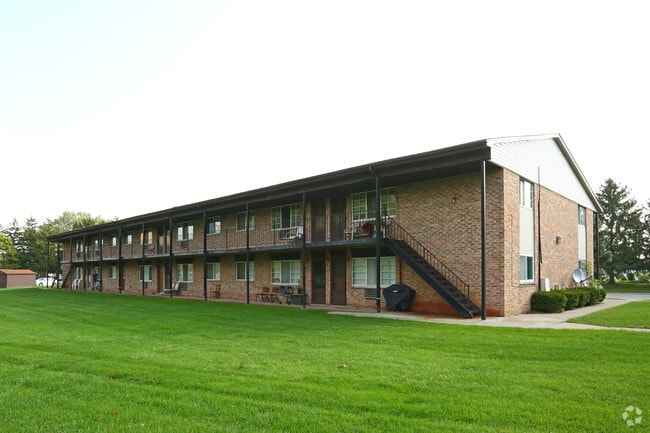 Photo - Emerald Apartments