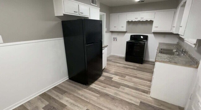 Photo - "Charming 3-Bed, 2-Bath Home in Lubbock with 1380 Sq Ft of Comfort!"