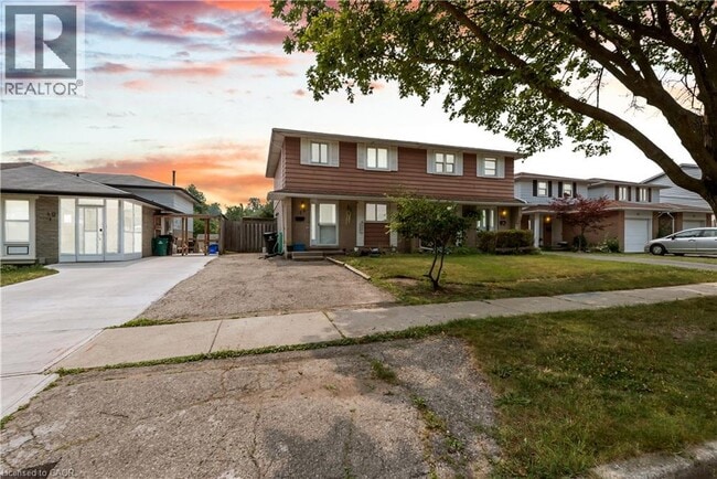 Photo - 51 Shadeland Crescent