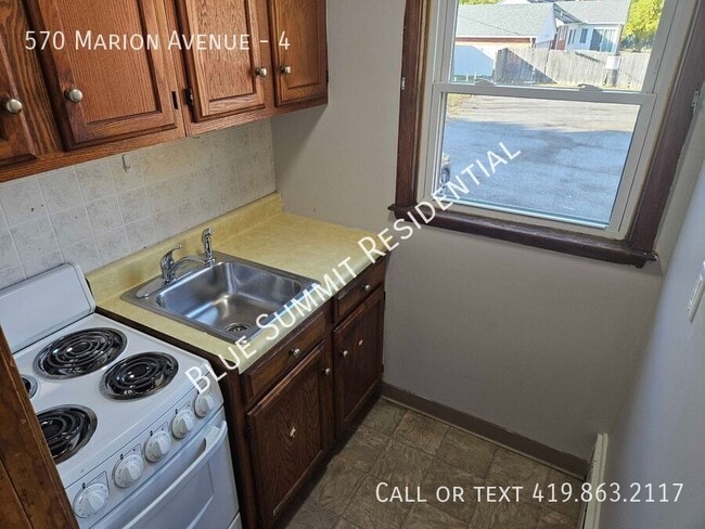 Photo - 570 Marion Ave Unidad 4