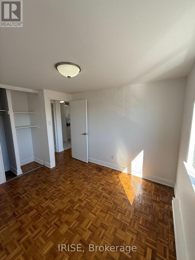 Photo - 7555 Goreway Dr Unit 266