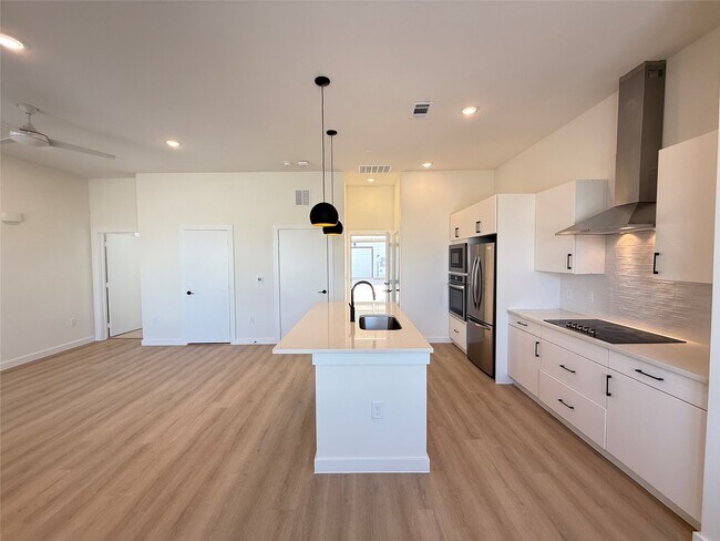 Photo - 33200 Forest W St Unit 21A