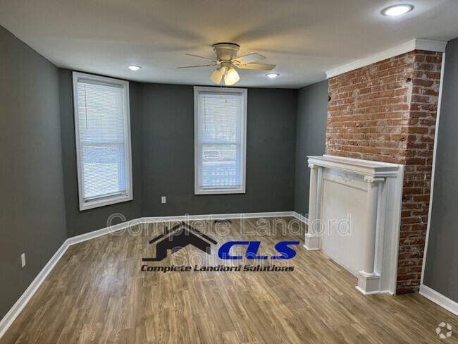 Building Photo - 702 S 8th St Rental