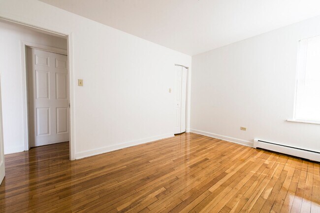 Photo - 7624 S Kingston Chicago, IL 60649