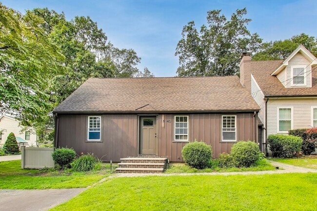 Photo - 40 Dunster Ln