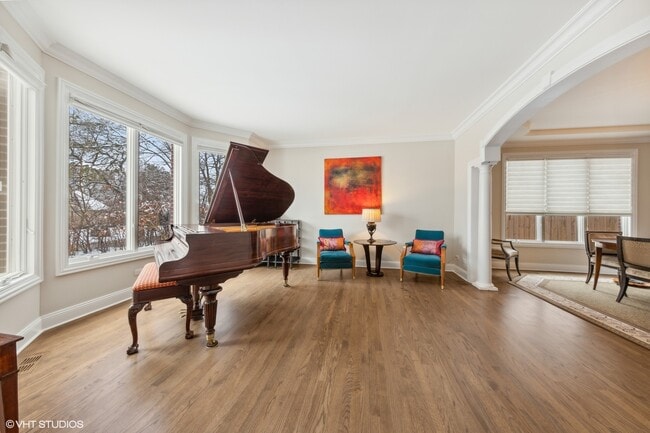 Photo - 613 Lakeside Dr