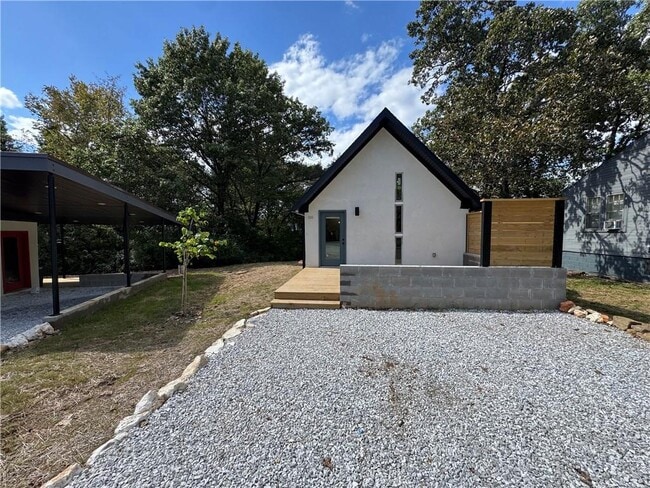 Building Photo - 1111 S Ray Ave