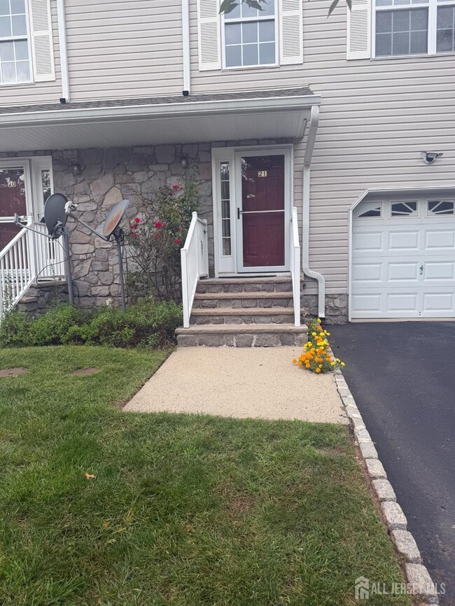 21 Hill Ct