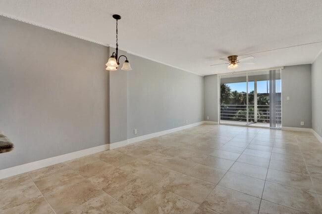 Photo - 4500 N Federal Hwy Unit 316b