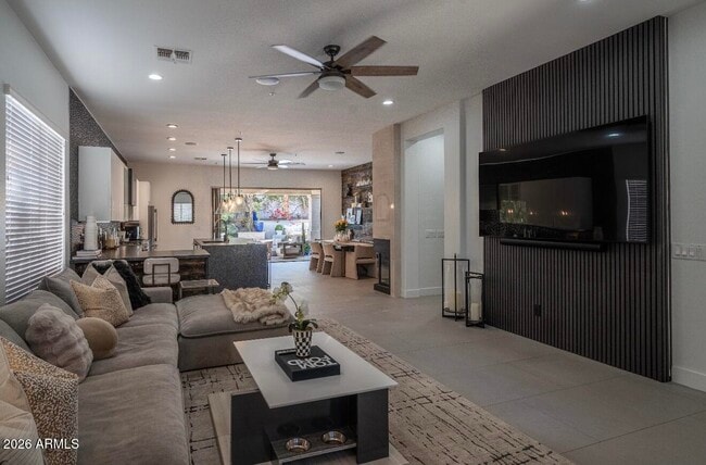7692 E Phantom Way