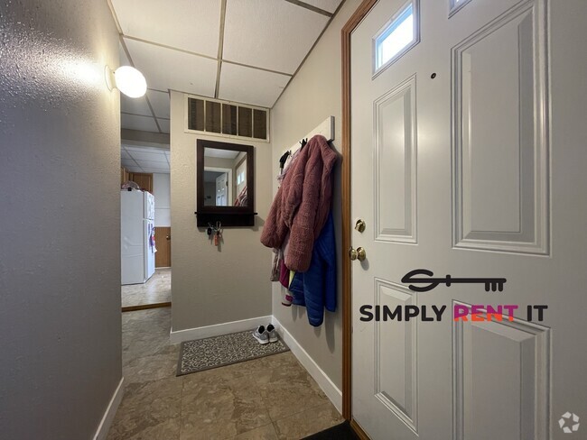Building Photo - Tri-Plex, 2 and 3 Bedrooms On Campus! Avai... Unit 101 Rental