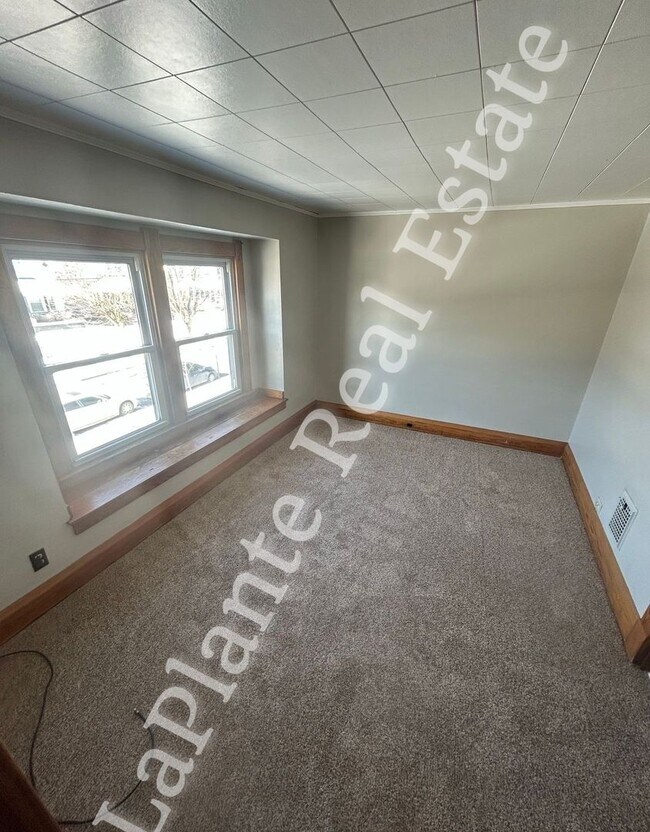 Photo - Spacious 3 Bedroom Home for Rent in East Toledo