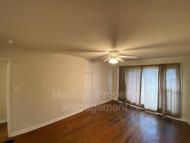 Photo - 1012 Julian Dr