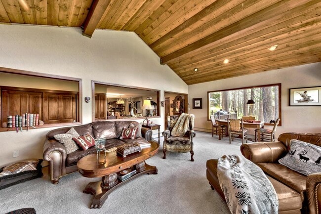 Photo - 1480 Ormsby Dr