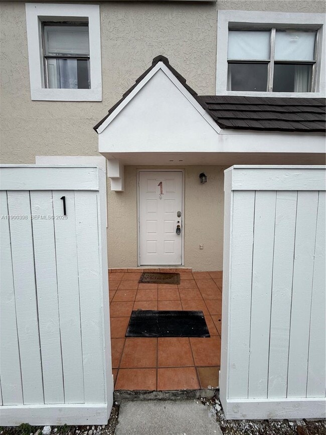 Building Photo - 4515 SW 68th Ct Cir