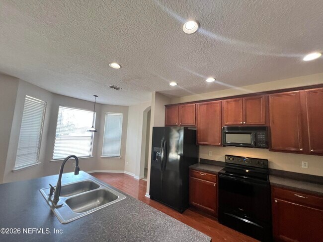 13491 Teddington Ln