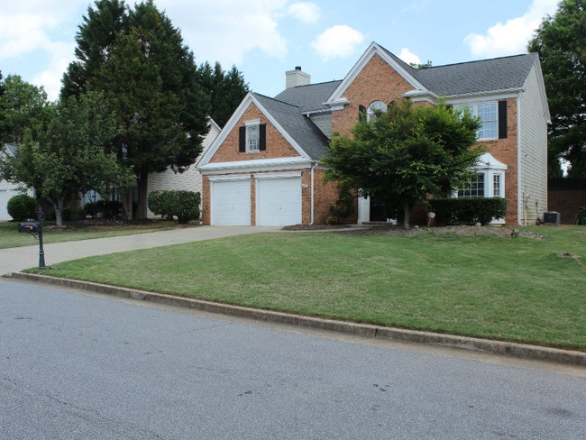 Photo - 400 Stedford Ln