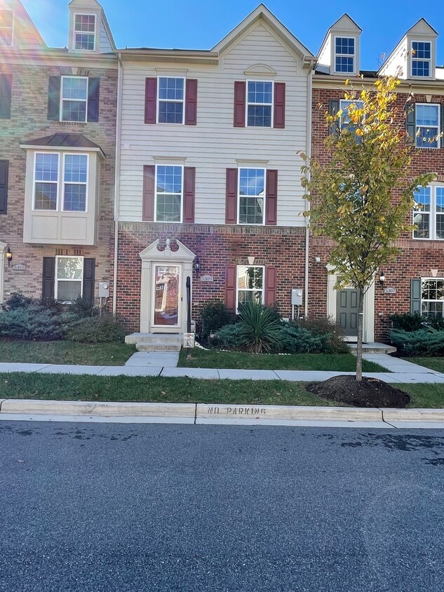 Photo - 5309 Smiths Cove Ln (Greenbelt, MD)