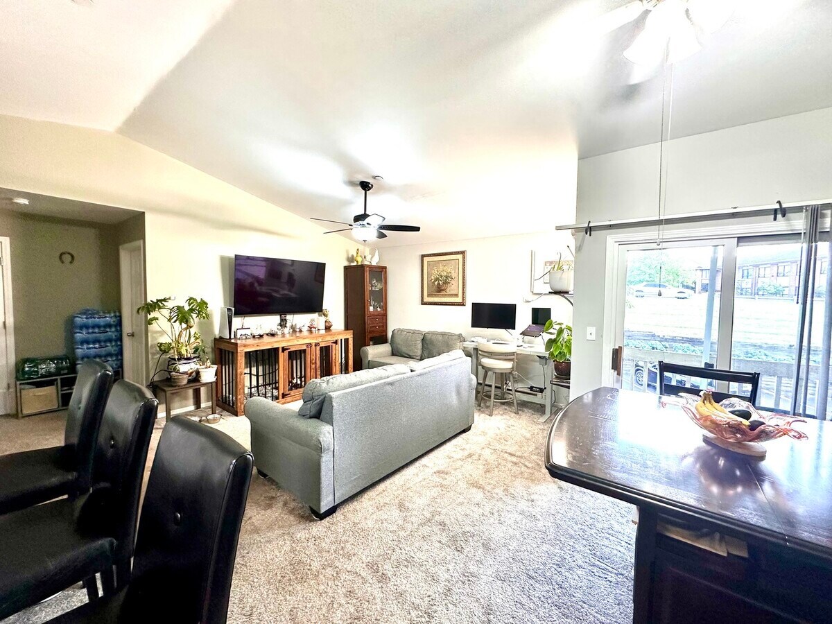Photo - 1384 Cunat Ct Unit 2C