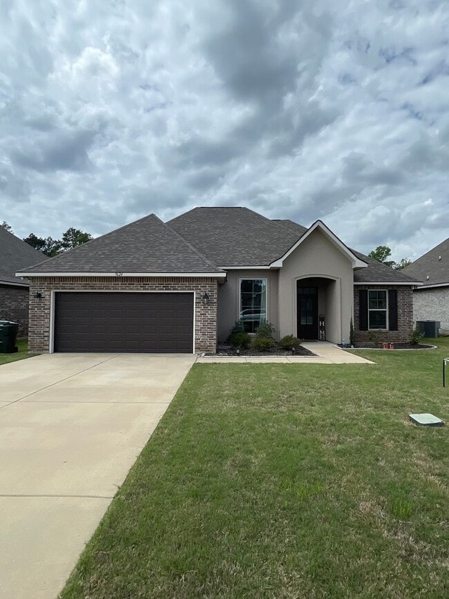 Photo - Gorgeous 3 Bedroom Home in Lucien Fields - Only 5 Years Old!