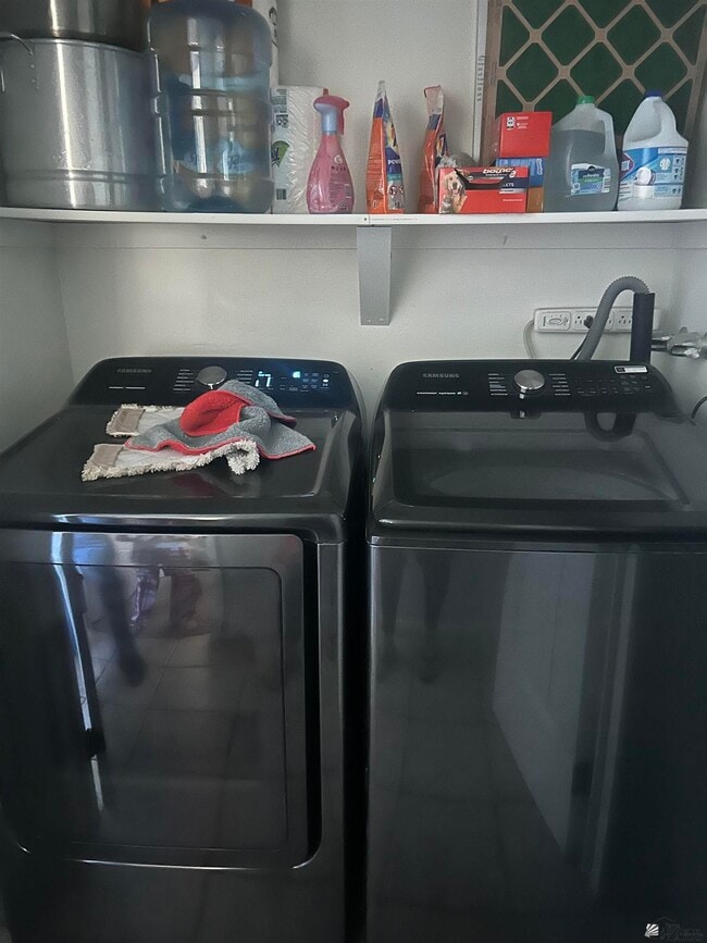 Photo - 333 E 30th St