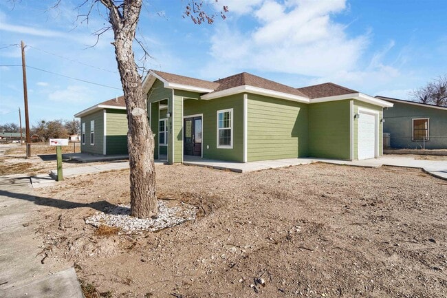 Photo - 601 Ave V