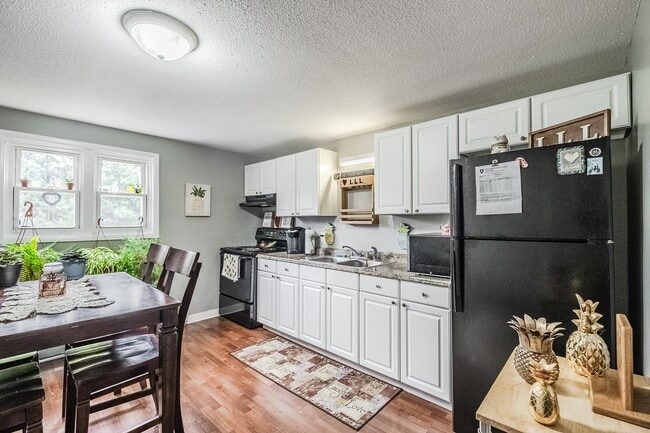 Photo - Barrington Hills Apartments