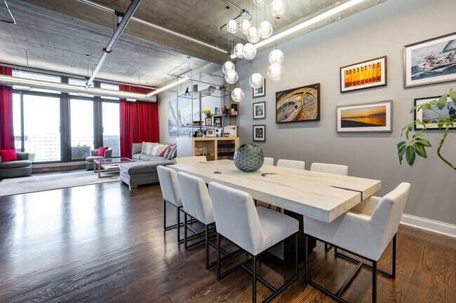 Photo - 850 W Adams St Unit 6E