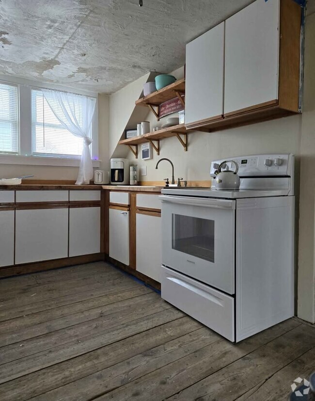 Building Photo - 585 S Main St Unit 2 Rental