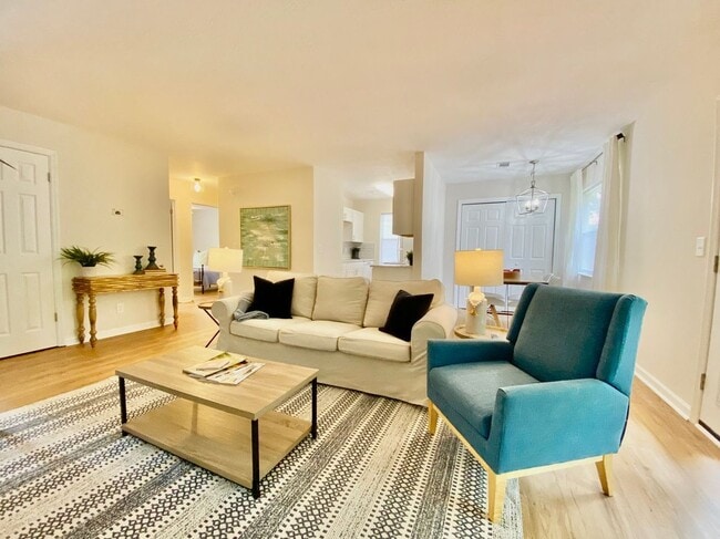 Photo - 533 Grant Ave