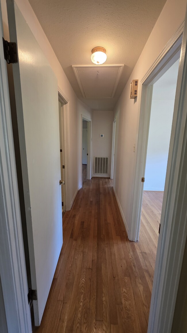 Photo - 5004 Holmes Ave NW