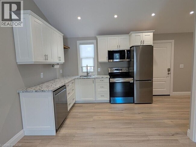 Photo - 1093 Gallagher Rd