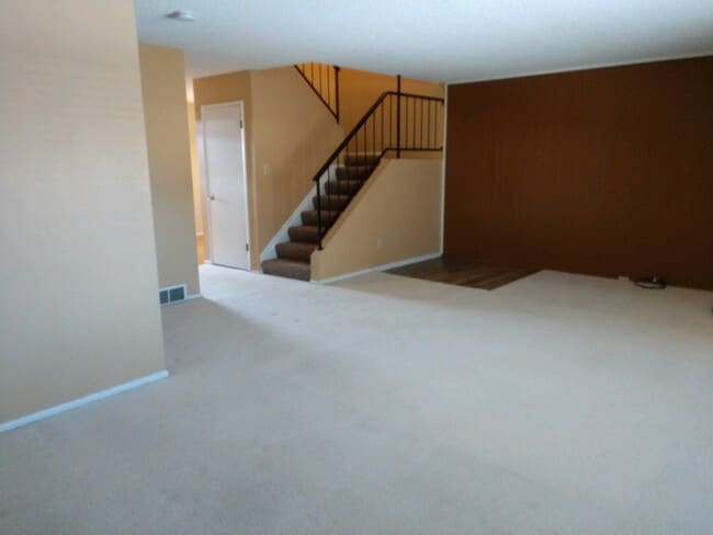 Vista de la sala de estar al segundo piso - 9168 E Nassau Ave