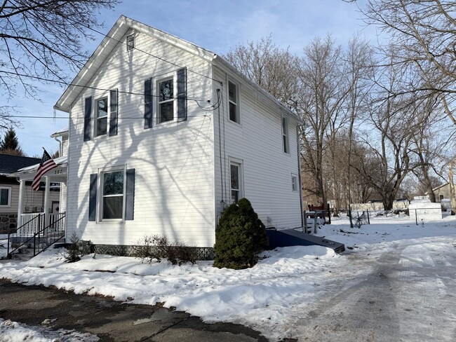 Photo - 308 E Argyle St