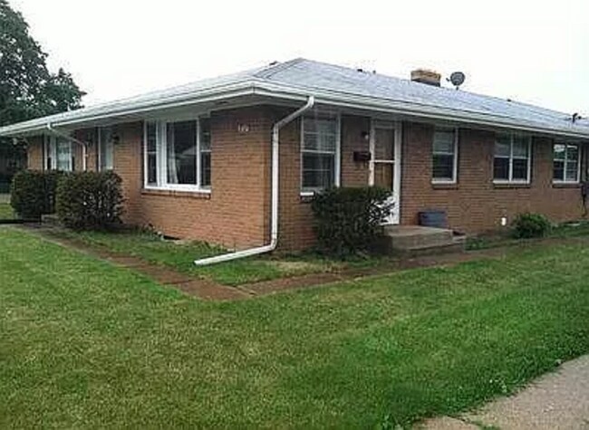 Photo - 1737 S Alpine Rd Apartments Unit 2