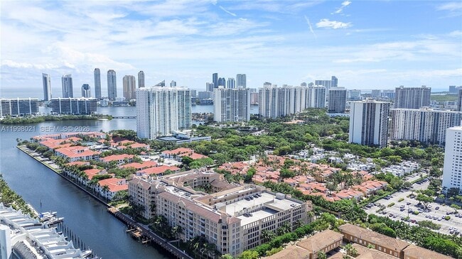 Photo - 3001 NE 185th St