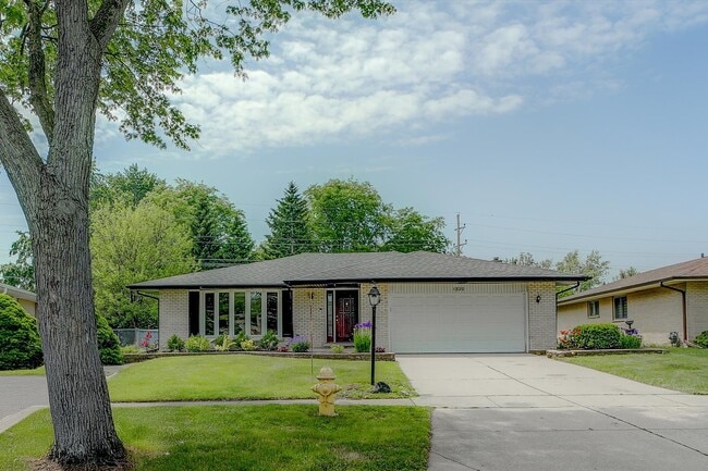 Photo - 1820 N Andoa Ln House