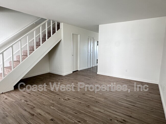 Photo - 1156 Cypress Ave