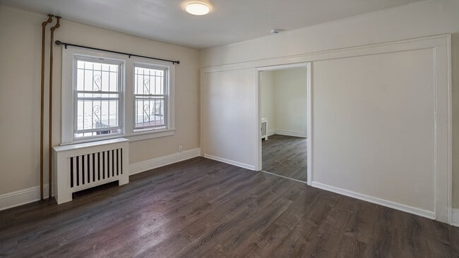 Photo - 1120 73rd St